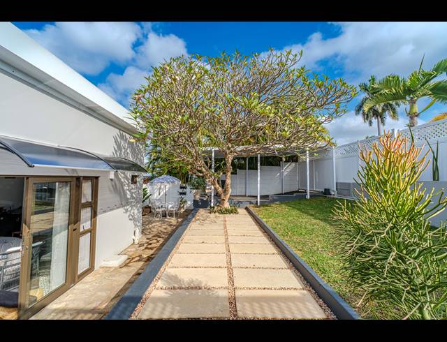 4 BEDROOM FREESTANDING FOR SALE IN SALT ROCK